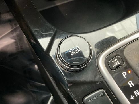 Used 2024 Kia Seltos S AWD/4WD image 17