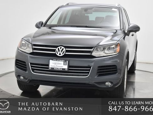 Used 2014 Volkswagen Touareg Sport AWD/4WD image 15