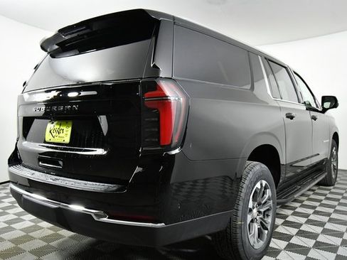 New 2026 Chevrolet Suburban LS image 11