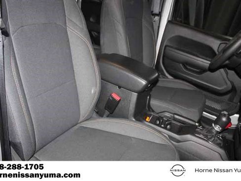 Used 2024 Jeep Wrangler Unlimited AWD/4WD image 6