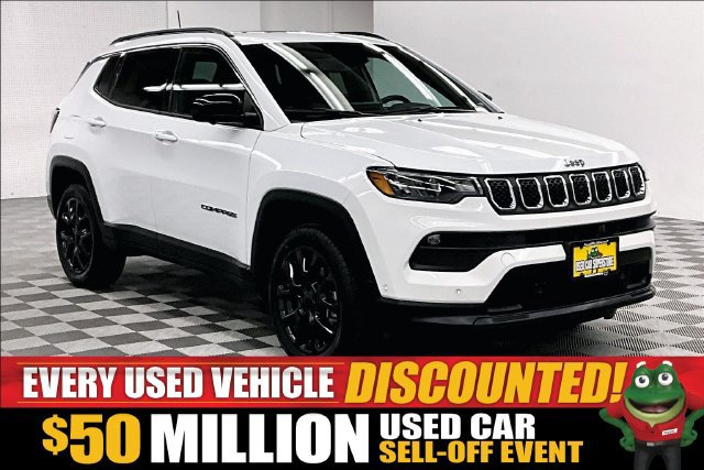Used 2023 Jeep Compass Latitude w/ Sun and Sound Group AWD/4WD image 1