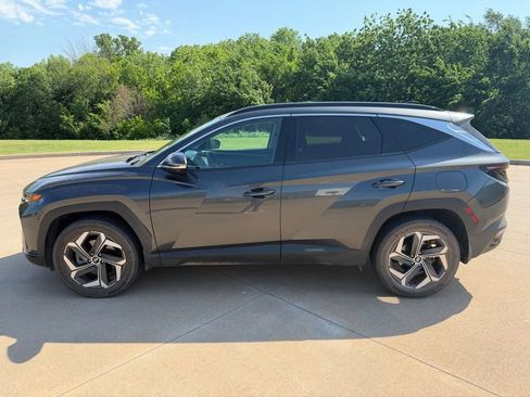 Used 2022 Hyundai Tucson Limited AWD/4WD image 2