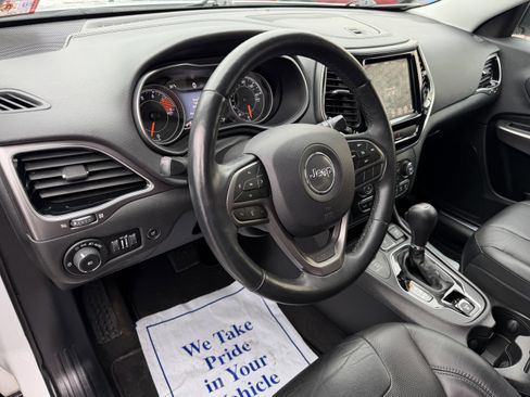 Used 2019 Jeep Cherokee Limited image 14