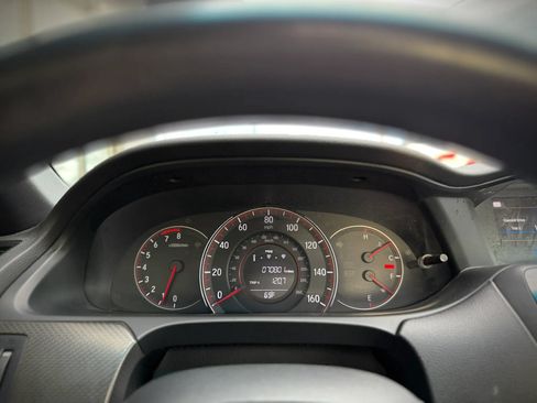 Used 2016 Honda Accord EX image 9