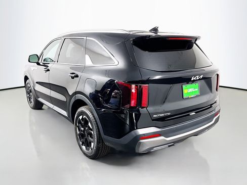 Used 2024 Kia Sorento S AWD/4WD image 7