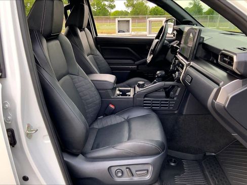 Used 2025 Toyota 4Runner TRD Off-Road Premium w/ Tow Technology Package image 9