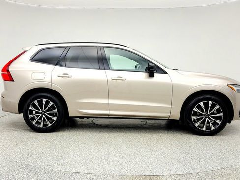 Used 2023 Volvo XC60 B5 Plus w/ Protection Package Premier AWD/4WD image 4