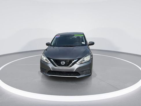 Used 2017 Nissan Sentra SV FWD image 2
