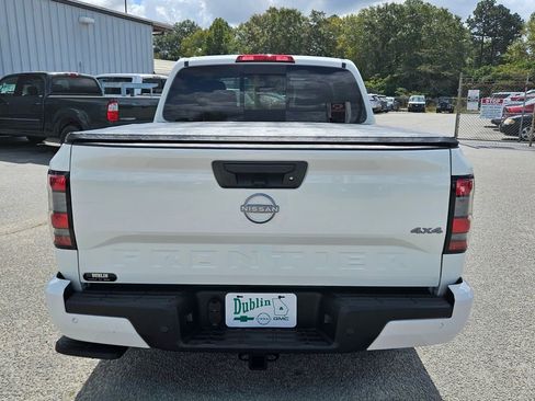 New 2026 Nissan Frontier SV w/ Tow Package image 8