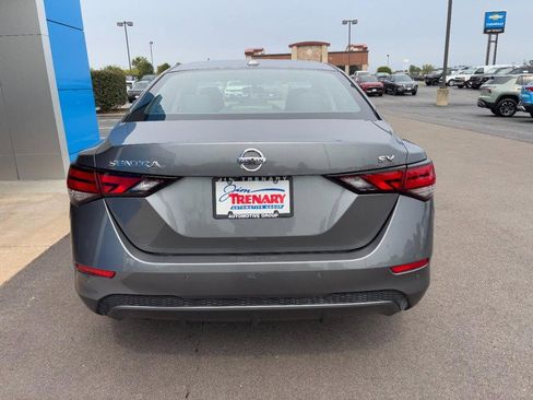 Used 2022 Nissan Sentra SV image 5