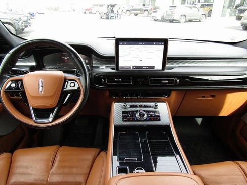 Used 2023 Lincoln Aviator Black Label w/ Dynamic Handling Package AWD/4WD image 10