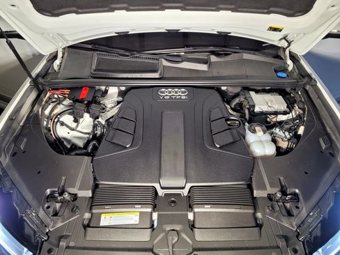 Used 2018 Audi Q7 3.0T Premium Plus w/ Premium Plus Package image 14