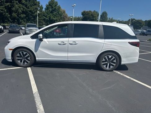 Used 2025 Honda Odyssey EX-L image 8