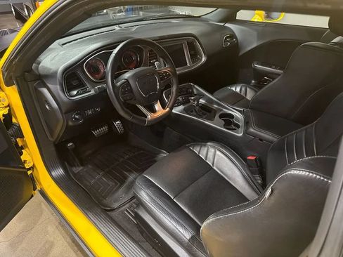 Used 2017 Dodge Challenger SRT Hellcat RWD image 84