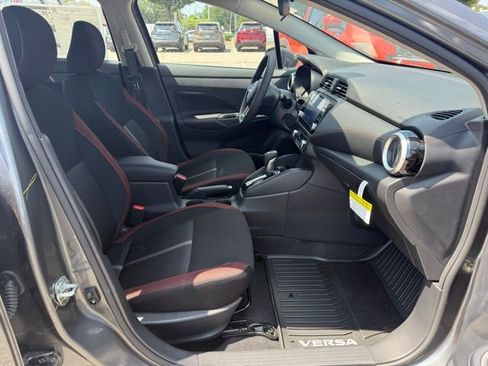 New 2025 Nissan Versa SR w/ Trunk Package image 28