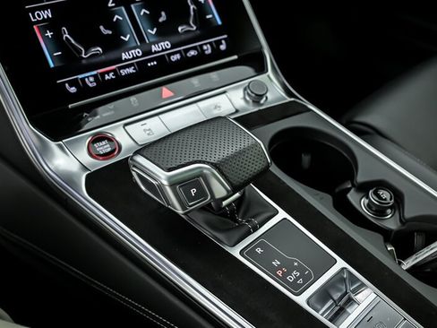 Used 2021 Audi RS 6 AWD/4WD image 31