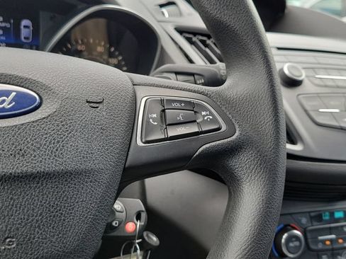 Used 2017 Ford Escape SE FWD image 12