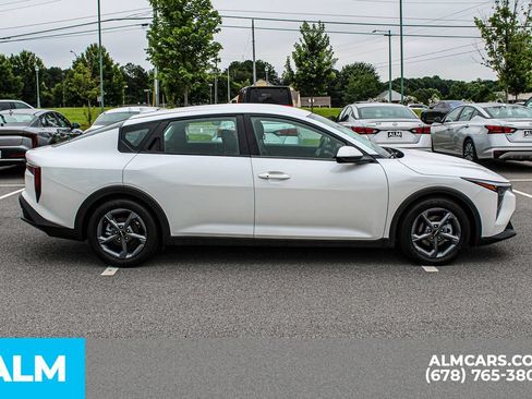 Used 2025 Kia K4 FWD image 9
