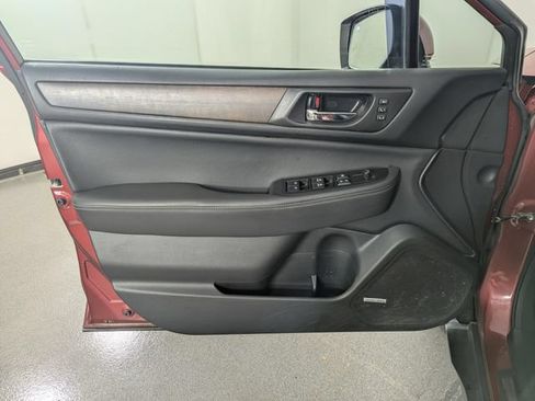 Used 2017 Subaru Outback 2.5i Limited AWD/4WD image 10