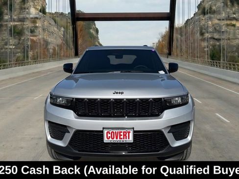 New 2025 Jeep Grand Cherokee Altitude RWD image 2