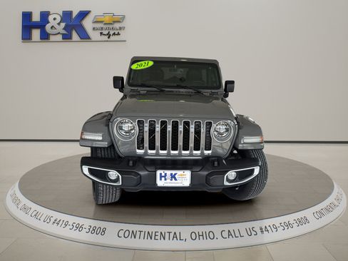 Used 2021 Jeep Wrangler Unlimited Sahara w/ Cold Weather Group AWD/4WD image 2