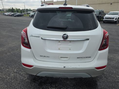Used 2017 Buick Encore Essence w/ Experience Buick Package FWD image 5