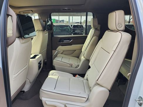 New 2026 GMC Yukon XL Denali w/ Denali Reserve Package AWD/4WD image 50
