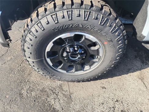 New 2026 Ford F350 Lariat w/ Tremor Off-Road Package AWD/4WD image 9