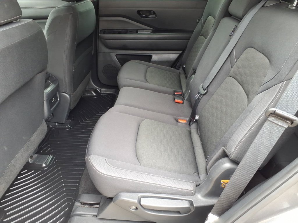 Used 2024 Nissan Pathfinder S FWD image 13