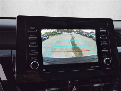 Used 2022 Toyota Camry SE FWD image 18