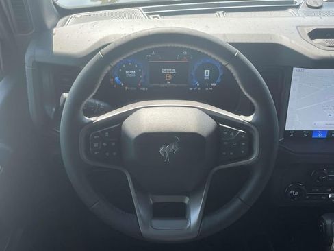 New 2025 Ford Bronco Badlands image 9