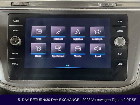 Used 2023 Volkswagen Tiguan SE image 17