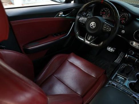 Used 2020 Kia Stinger GT1 image 24