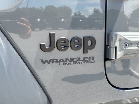 Used 2021 Jeep Wrangler Unlimited Sport AWD/4WD image 43
