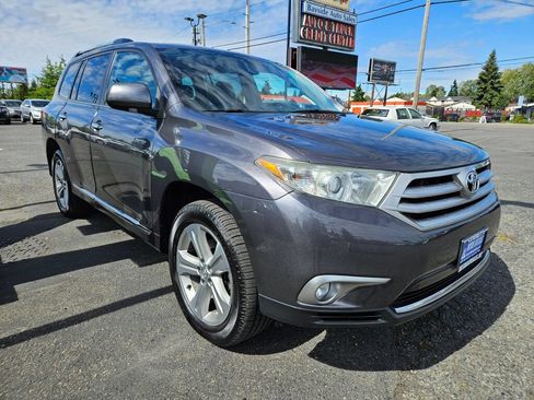Used 2013 Toyota Highlander Limited AWD/4WD image 6