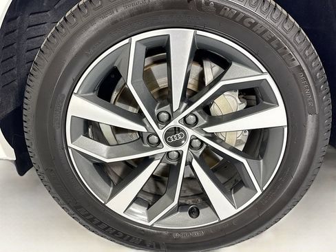 Certified 2023 Audi Q5 2.0T Premium Plus w/ Premium Plus Package AWD/4WD image 31
