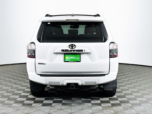 Used 2021 Toyota 4Runner SR5 Premium w/ Moonroof Package RWD image 7