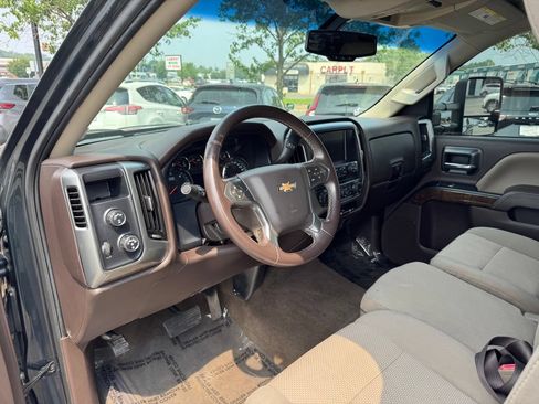 Used 2018 Chevrolet Silverado 1500 LT w/ LT Fleet Convenience Package AWD/4WD image 31