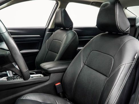 Used 2024 Nissan Altima 2.5 SL image 32