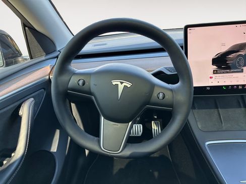 Used 2023 Tesla Model Y Performance AWD/4WD image 12