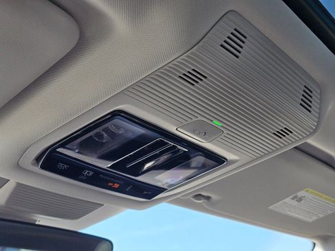New 2026 Volkswagen Tiguan SE AWD/4WD image 30