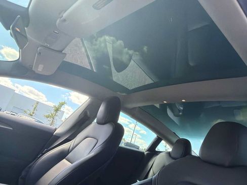 Used 2022 Tesla Model 3 Long Range AWD/4WD image 25