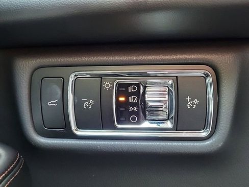 Certified 2024 Lincoln Aviator 2WD w/ Premium Package image 25