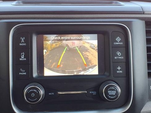 Used 2022 RAM 1500 Tradesman w/ Chrome Appearance Group image 10