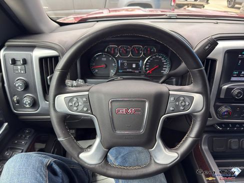 Used 2018 GMC Sierra 1500 SLT AWD/4WD image 16