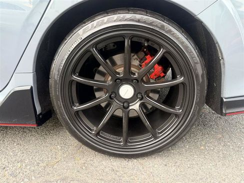 Used 2019 Honda Civic Type R image 9