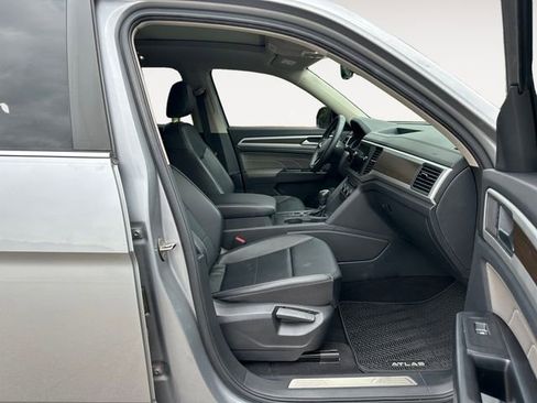 Used 2021 Volkswagen Atlas SE FWD image 15