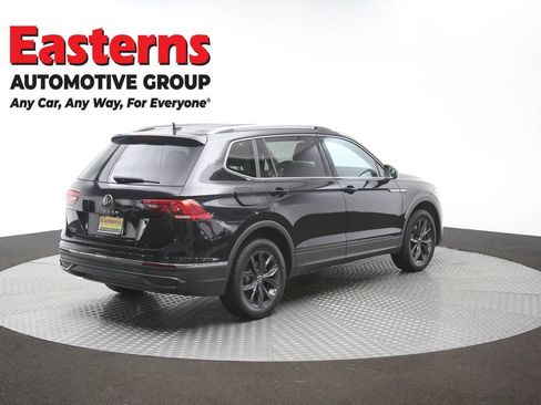 Used 2024 Volkswagen Tiguan SE FWD image 38
