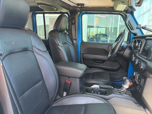 Used 2022 Jeep Gladiator Overland w/ Popular Equipment Package AWD/4WD image 26