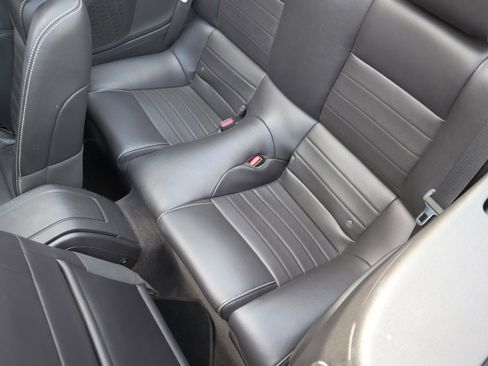 Used 2013 Ford Mustang Premium image 22